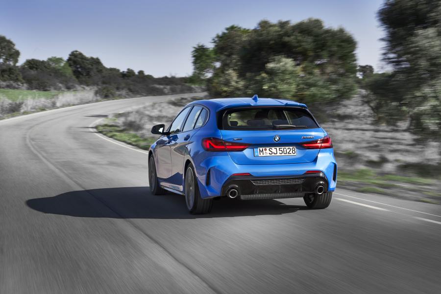  BMW M135i xDrive (F40) 2019 года  (WW) (фото 17 из 189)